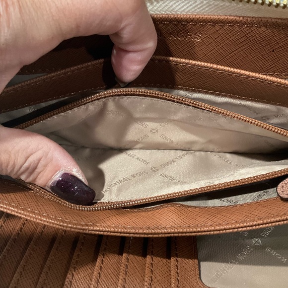 Michael Kora LIKE NEW Jet Set Travel Continental Wallet - Picture 10 of 12